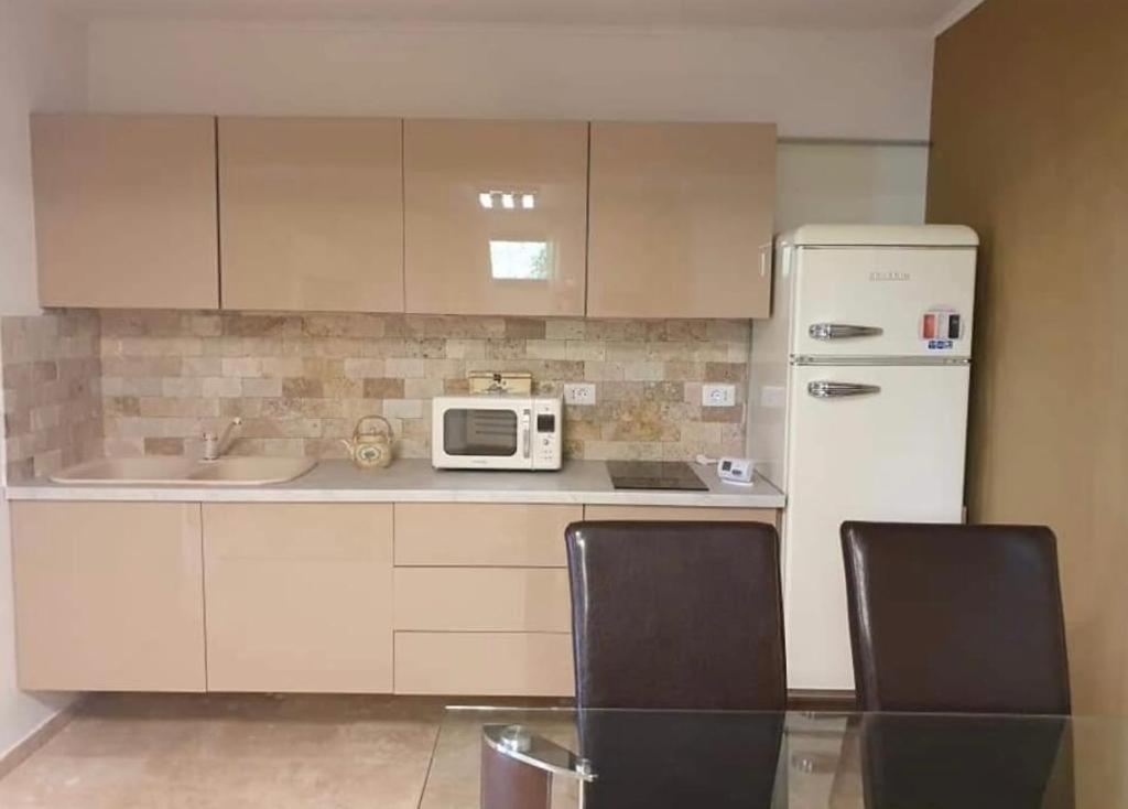 דירות פויאנה ברשוב Apartament Nicolle מראה חיצוני תמונה