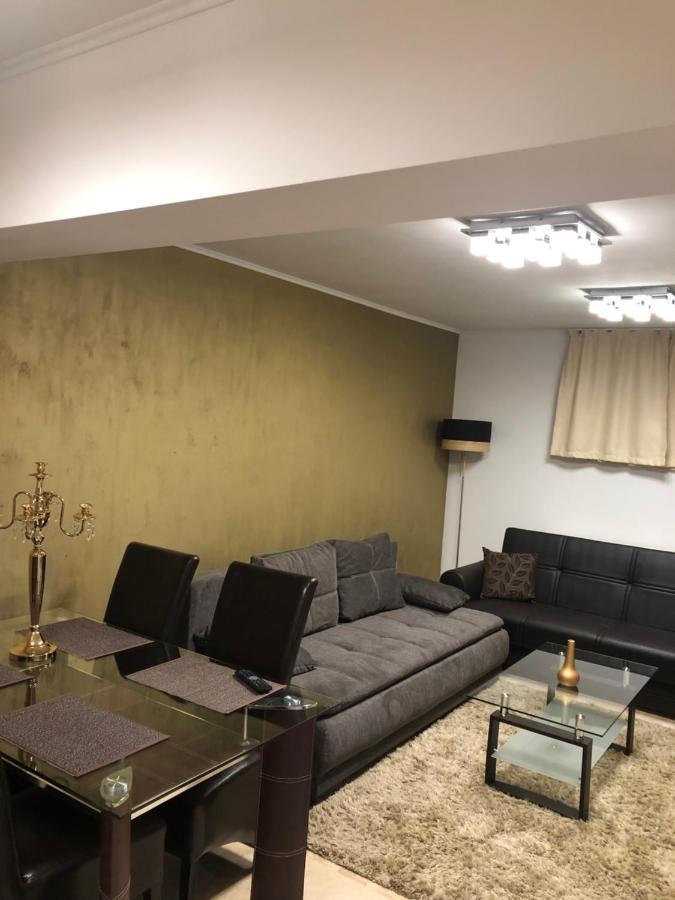 דירות פויאנה ברשוב Apartament Nicolle מראה חיצוני תמונה