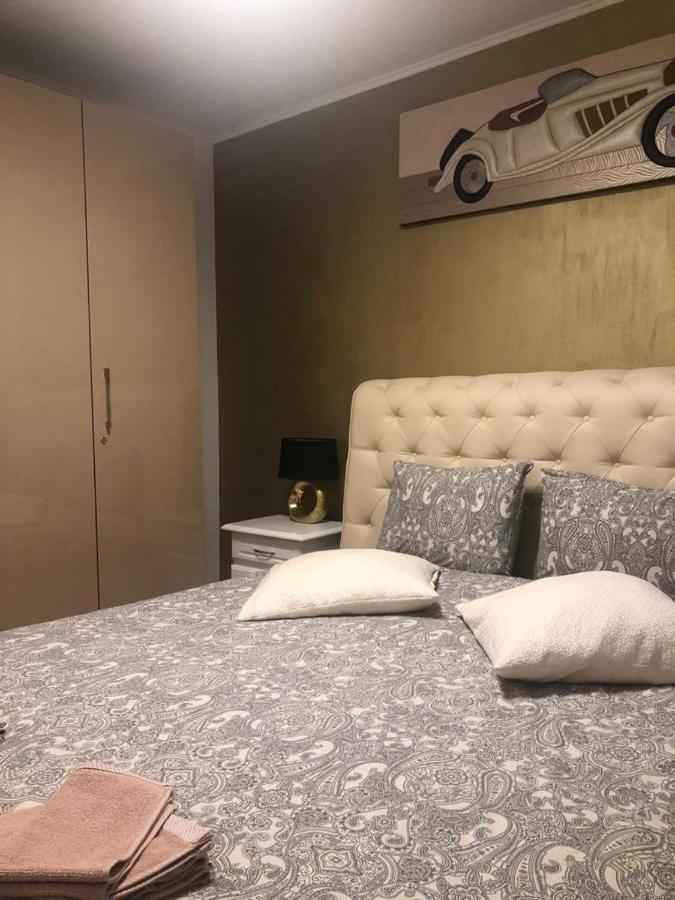 דירות פויאנה ברשוב Apartament Nicolle מראה חיצוני תמונה